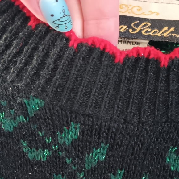 ๐๐๐ง๐ ๐๐๐จ๐ญ๐ญ ๐๐'๐ฌ ๐๐ง๐ข๐ญ๐ญ๐๐ ๐๐ฆ๐๐ฌ ๐๐ฐ๐๐๐ญ๐๐ซ - Picture 4 of 16